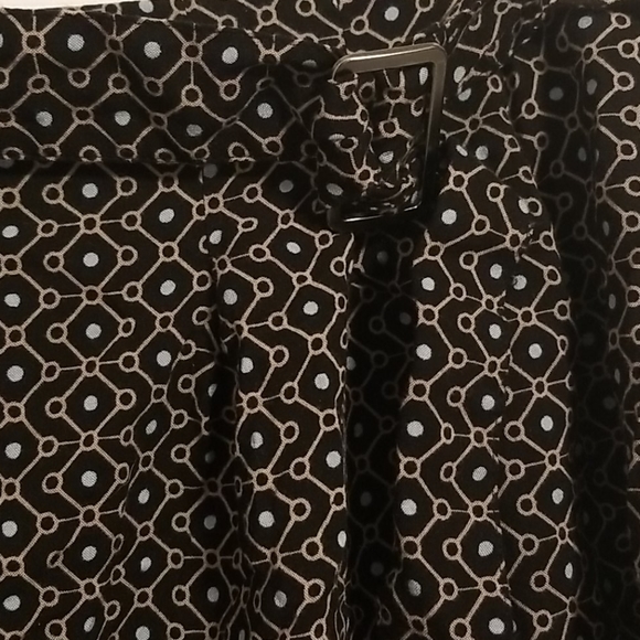 Forever 21 High Waisted Patterned Shorts - Picture 2 of 4